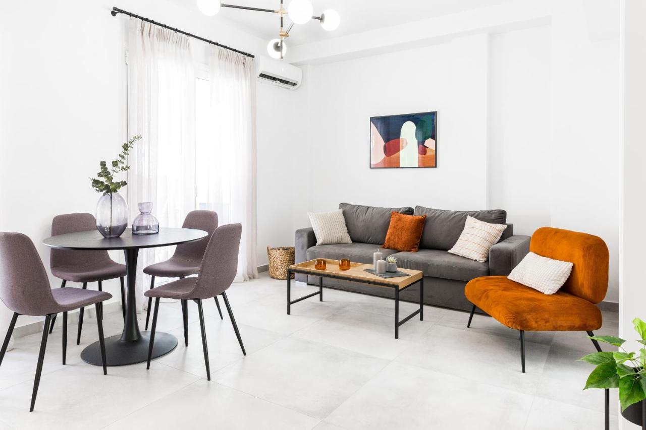 A Bright Nest In The Heart Of Plaka Daire *